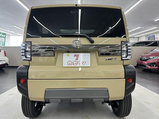 タフト G ダーククロムベンチャー 届出済未使用車 走行5キロ 車検令和10年10月21日 室内保管 禁煙車 ムーンルーフ LEDヘッドライト&フォグ オートホールド ACC 前席シートヒーター プッシュスタート 衝突被害軽減ブレーキ(14枚目)