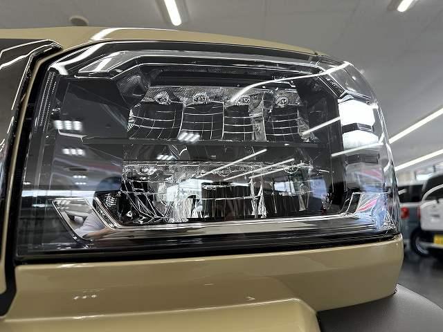 タフト G ダーククロムベンチャー 届出済未使用車 走行5キロ 車検令和10年10月21日 室内保管 禁煙車 ムーンルーフ LEDヘッドライト&フォグ オートホールド ACC 前席シートヒーター プッシュスタート 衝突被害軽減ブレーキ(27枚目)