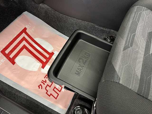 タフト G ダーククロムベンチャー 届出済未使用車 走行5キロ 車検令和10年10月21日 室内保管 禁煙車 ムーンルーフ LEDヘッドライト&フォグ オートホールド ACC 前席シートヒーター プッシュスタート 衝突被害軽減ブレーキ(42枚目)