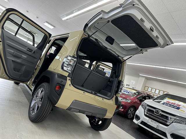 タフト G ダーククロムベンチャー 届出済未使用車 走行5キロ 車検令和10年10月21日 室内保管 禁煙車 ムーンルーフ LEDヘッドライト&フォグ オートホールド ACC 前席シートヒーター プッシュスタート 衝突被害軽減ブレーキ(54枚目)