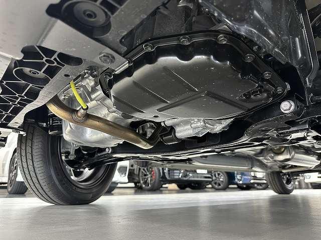 タフト G ダーククロムベンチャー 届出済未使用車 走行5キロ 車検令和10年10月21日 室内保管 禁煙車 ムーンルーフ LEDヘッドライト&フォグ オートホールド ACC 前席シートヒーター プッシュスタート 衝突被害軽減ブレーキ(58枚目)