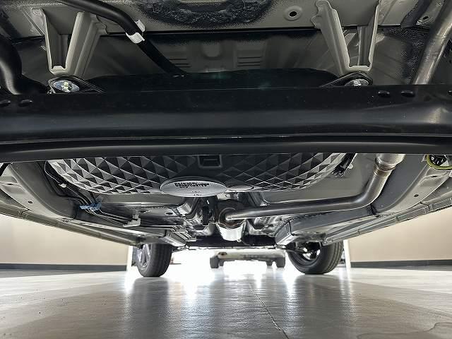 タフト G ダーククロムベンチャー 届出済未使用車 走行5キロ 車検令和10年10月21日 室内保管 禁煙車 ムーンルーフ LEDヘッドライト&フォグ オートホールド ACC 前席シートヒーター プッシュスタート 衝突被害軽減ブレーキ(63枚目)