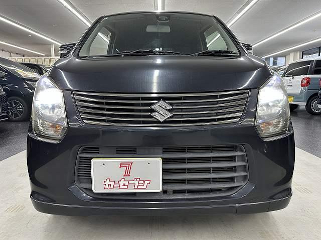 国産、輸入車を問わず提携工場にて熟練の整備士さんがしっかりご納車の整備をいたします。もちろん、ご納車後の修理や車検も承ります。お気軽にご相談下さい。