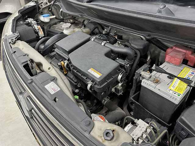 ☆カーセブン越谷店☆広々したショールームでじっくり見学♪