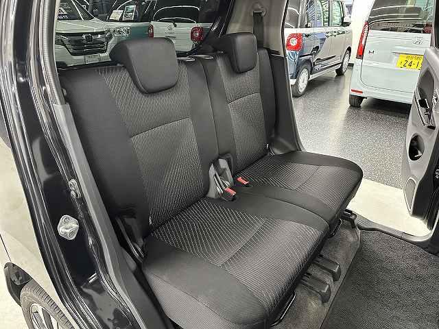 ☆カーセブン越谷店☆広々したショールームでじっくり見学♪