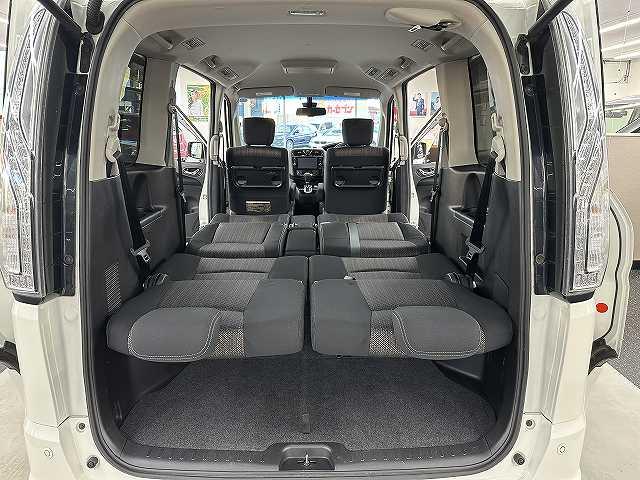 セレナ ハイウェイスター Vセレ+セーフティ SHV Aセフ ユーザー買取 禁煙 1オナ車 純正ナビTV ブルートゥースオーディオ アラウンドビューモニタ 後席フリップダウンモニタ 両側パワースライドドア ETC LEDヘッドライト&フォグ 衝突被害軽減ブレーキ(11枚目)