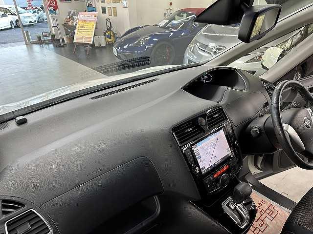 セレナ ハイウェイスター Vセレ+セーフティ SHV Aセフ ユーザー買取 禁煙 1オナ車 純正ナビTV ブルートゥースオーディオ アラウンドビューモニタ 後席フリップダウンモニタ 両側パワースライドドア ETC LEDヘッドライト&フォグ 衝突被害軽減ブレーキ(42枚目)