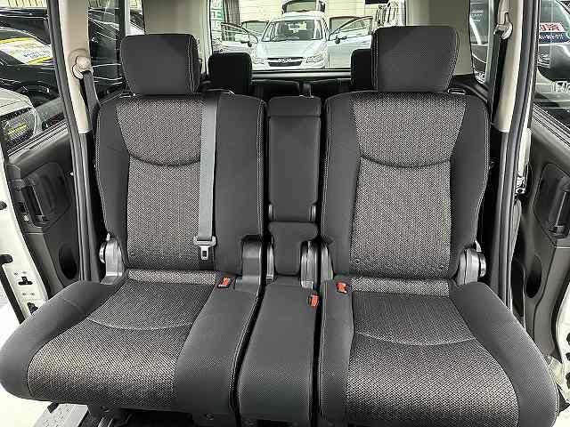 セレナ ハイウェイスター Vセレ+セーフティ SHV Aセフ ユーザー買取 禁煙 1オナ車 純正ナビTV ブルートゥースオーディオ アラウンドビューモニタ 後席フリップダウンモニタ 両側パワースライドドア ETC LEDヘッドライト&フォグ 衝突被害軽減ブレーキ(45枚目)