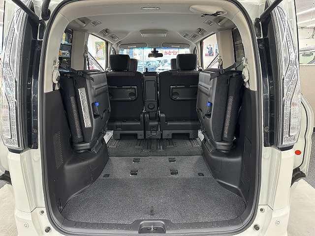 セレナ ハイウェイスター Vセレ+セーフティ SHV Aセフ ユーザー買取 禁煙 1オナ車 純正ナビTV ブルートゥースオーディオ アラウンドビューモニタ 後席フリップダウンモニタ 両側パワースライドドア ETC LEDヘッドライト&フォグ 衝突被害軽減ブレーキ(50枚目)