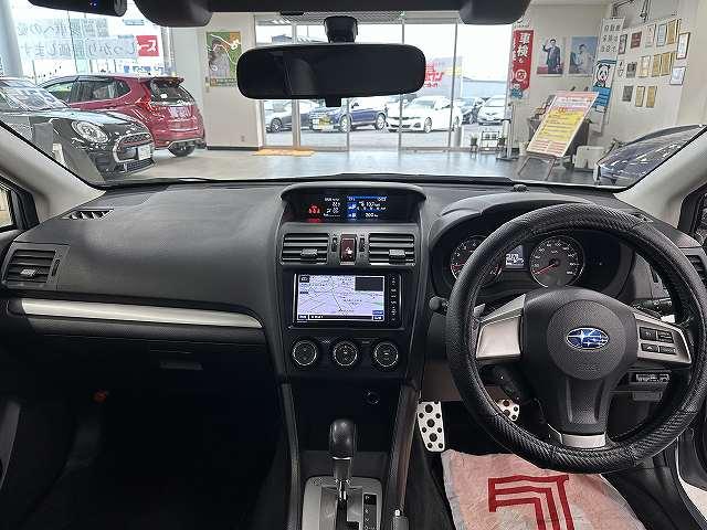 インプレッサスポーツ ２．０ｉ－Ｓアイサイト　ユーザー買取　純正ナビＴＶ　バックカメラ　ＥＴＣ　Ｐスタート　キーフリー　アイドリングストップ　アダプティブクルーズＣ　パドルシフト　ＨＩＤヘッドライト＆フォグ　前席パワーシート　衝突被害軽減ブレーキ（3枚目）