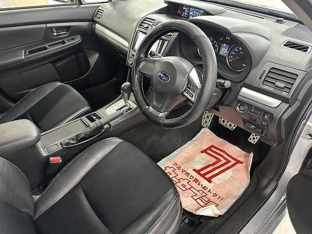 インプレッサスポーツ ２．０ｉ－Ｓアイサイト　ユーザー買取　純正ナビＴＶ　バックカメラ　ＥＴＣ　Ｐスタート　キーフリー　アイドリングストップ　アダプティブクルーズＣ　パドルシフト　ＨＩＤヘッドライト＆フォグ　前席パワーシート　衝突被害軽減ブレーキ（4枚目）