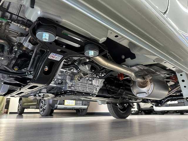 エブリイ ジョイン 届出済未使用車 新色アイビーグリーン 屋内保管 走行5キロ LEDヘッドライト プッシュスタート シートヒーター デュアルカメラブレーキサポート リアヒータ 分割リアシート 障害物センサー電動格納ミラ(18枚目)