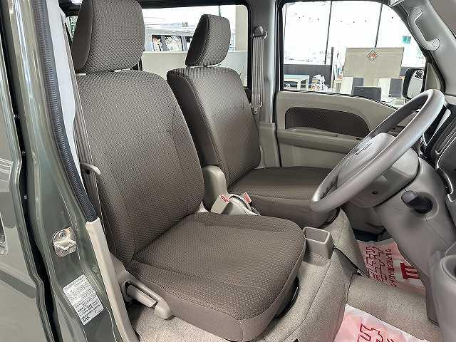 エブリイ ジョイン 届出済未使用車 新色アイビーグリーン 屋内保管 走行5キロ LEDヘッドライト プッシュスタート シートヒーター デュアルカメラブレーキサポート リアヒータ 分割リアシート 障害物センサー電動格納ミラ(36枚目)