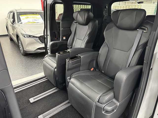 アルファード Ｚ　ユーザー買取　禁煙　１オナ　１４型純正ナビＴＶ　ＰＶモニター　デジタルインナーミラー　パノラマルーフ　４方向ドラレコ　ＬＥＤヘッドライト＆フォグ　両側パワスラ　黒革ＰＳ＆ヒーター＆ベンチレーション（7枚目）