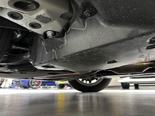 アルファード Ｚ　ユーザー買取　禁煙　１オナ　１４型純正ナビＴＶ　ＰＶモニター　デジタルインナーミラー　パノラマルーフ　４方向ドラレコ　ＬＥＤヘッドライト＆フォグ　両側パワスラ　黒革ＰＳ＆ヒーター＆ベンチレーション（17枚目）