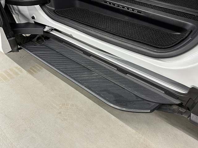 アルファード Ｚ　ユーザー買取　禁煙　１オナ　１４型純正ナビＴＶ　ＰＶモニター　デジタルインナーミラー　パノラマルーフ　４方向ドラレコ　ＬＥＤヘッドライト＆フォグ　両側パワスラ　黒革ＰＳ＆ヒーター＆ベンチレーション（52枚目）