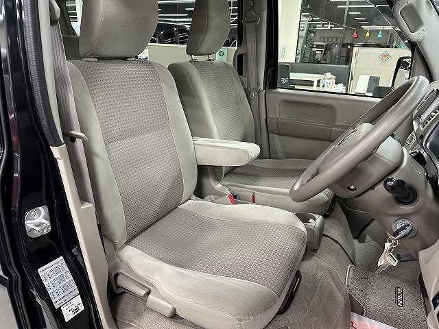 スクラムワゴン PZターボ スペシャルパッケージ ユーザー買取 禁煙 1オナ車 純正ナビTV ブルートゥースオーディオ ETC 両側パワースライドドア HIDヘッドライト&フォグライト キーレス 電動格納ミラー オートステップ スペアタイヤ(42枚目)