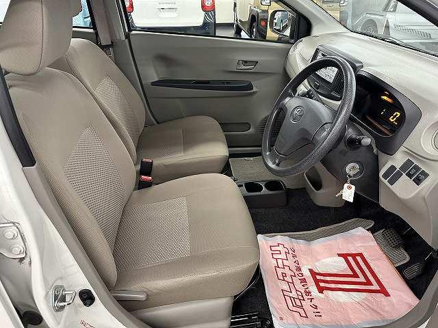 ピクシスエポック Ｌ　ユーザー買取　禁煙　１オーナー車　ＣＤコンポ　アイドリングストップ　パワーウィンドウー　エアコン　スペアーキー（5枚目）