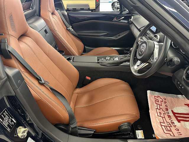 MAZDA ROADSTER RF VS TERRACOTTA SELECTION