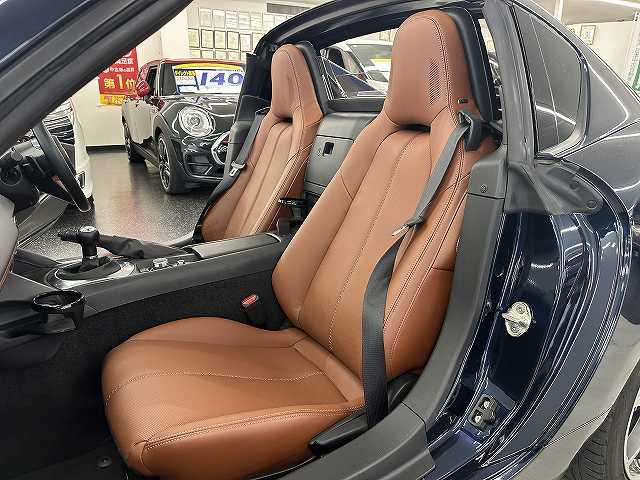 MAZDA ROADSTER RF VS TERRACOTTA SELECTION