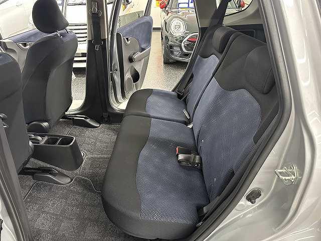 フィット G ユーザー買取 禁煙 1オーナー車 イクリプス製ナビTV ETC キーレス パワーウィンドウ 後席チップアップシート(7枚目)