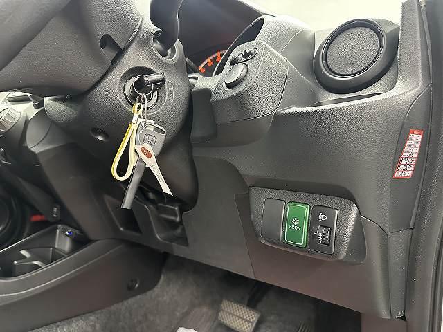 フィット G ユーザー買取 禁煙 1オーナー車 イクリプス製ナビTV ETC キーレス パワーウィンドウ 後席チップアップシート(32枚目)