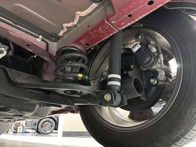 リーフ ｅ＋　Ｘ　アーバンクロム　ユーザー買取　禁煙　純正ナビＴＶ　ブルートゥースオーディオ　アラウンドビューモニター　ＥＴＣ　インテリジェントミラー　シートヒーター　ドラレコ　ＬＥＤヘッドライト　衝突被害軽減ブレーキ　充電ケーブル（68枚目）