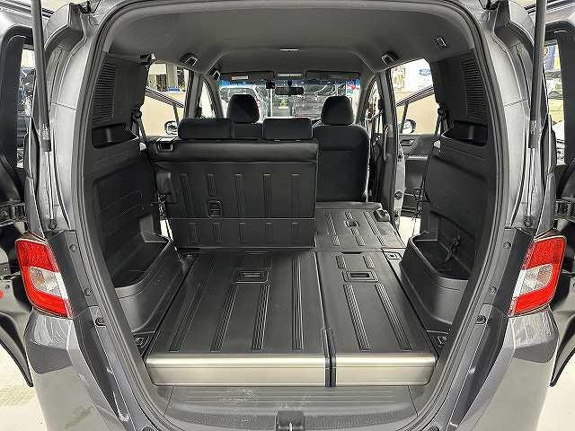 フリードスパイク Ｇ　ユーザー買取　禁煙　１オーナー車　純正ナビ　バックカメラ　ＥＴＣ　両側スライドドア　前後ドライブレコーダー　アームレスト　キーレス　電動格納ミラー　後席ＩＳＯＦＩＸ対応　車検令和９年４月（47枚目）