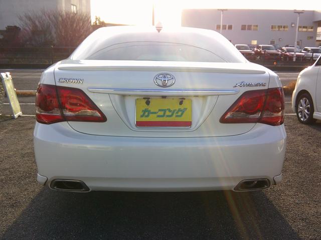 クラウン ２．５アスリート　ナビパッケージ　純正ナビ地デジＴＶバックカメラ　車高調ローダウン　純正１８インチアルミ　運転席助手席パワーシート　ＨＩＤヘッドライト　　プッシュスタート　スマートキー　ＥＴＣ付き　シートカバー付き（5枚目）