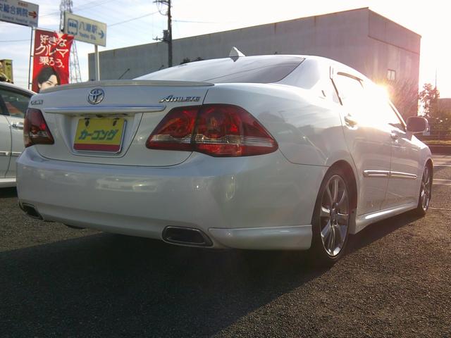 クラウン ２．５アスリート　ナビパッケージ　純正ナビ地デジＴＶバックカメラ　車高調ローダウン　純正１８インチアルミ　運転席助手席パワーシート　ＨＩＤヘッドライト　　プッシュスタート　スマートキー　ＥＴＣ付き　シートカバー付き（7枚目）