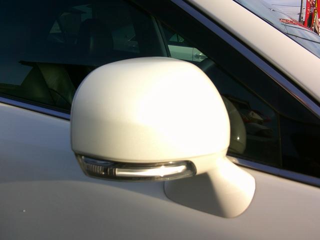 クラウン ２．５アスリート　ナビパッケージ　純正ナビ地デジＴＶバックカメラ　車高調ローダウン　純正１８インチアルミ　運転席助手席パワーシート　ＨＩＤヘッドライト　　プッシュスタート　スマートキー　ＥＴＣ付き　シートカバー付き（9枚目）