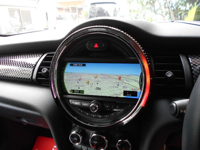 ＭＩＮＩ ジョンクーパーワークス　８速ＡＴ　１７，０００ｋｍ台　ナビ　ＴＶ　バックカメラ　クリアランスソナー　オートクルーズコントロール　アルミホイル　オートマチックハイビーム　オートライト　スマートキー　アイドリングストップ　ＥＴＣ（6枚目）