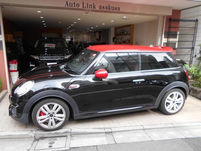 ＭＩＮＩ ジョンクーパーワークス　８速ＡＴ　１７，０００ｋｍ台　ナビ　ＴＶ　バックカメラ　クリアランスソナー　オートクルーズコントロール　アルミホイル　オートマチックハイビーム　オートライト　スマートキー　アイドリングストップ　ＥＴＣ（24枚目）