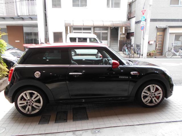 ＭＩＮＩ ジョンクーパーワークス　８速ＡＴ　１７，０００ｋｍ台　ナビ　ＴＶ　バックカメラ　クリアランスソナー　オートクルーズコントロール　アルミホイル　オートマチックハイビーム　オートライト　スマートキー　アイドリングストップ　ＥＴＣ（28枚目）