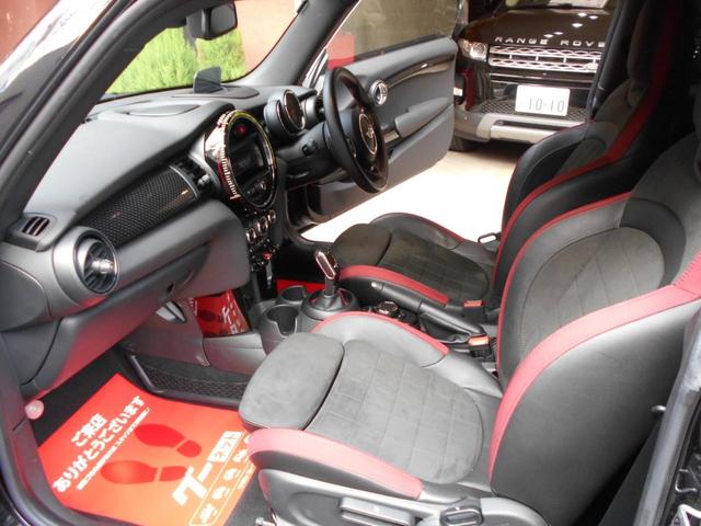 ＭＩＮＩ ジョンクーパーワークス　８速ＡＴ　１７，０００ｋｍ台　ナビ　ＴＶ　バックカメラ　クリアランスソナー　オートクルーズコントロール　アルミホイル　オートマチックハイビーム　オートライト　スマートキー　アイドリングストップ　ＥＴＣ（43枚目）