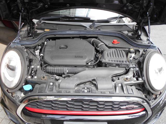 ＭＩＮＩ ジョンクーパーワークス　８速ＡＴ　１７，０００ｋｍ台　ナビ　ＴＶ　バックカメラ　クリアランスソナー　オートクルーズコントロール　アルミホイル　オートマチックハイビーム　オートライト　スマートキー　アイドリングストップ　ＥＴＣ（59枚目）