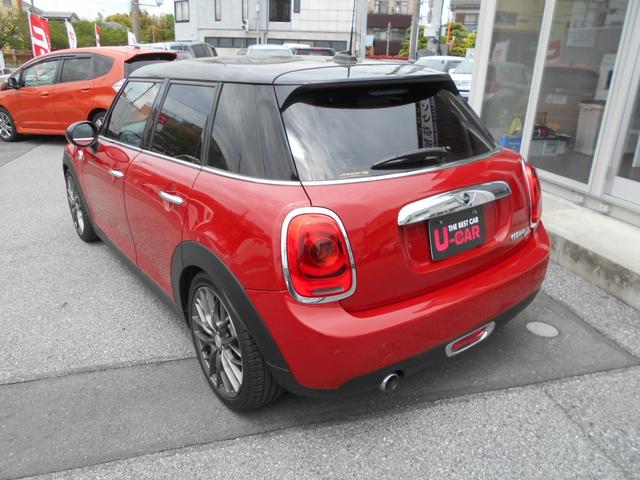 ＭＩＮＩ クーパーＤ　アルミホイール　エアコン　パワーステアリング　運転席エアバッグ　ナビ　バックカメラ　ＬＥＤヘッドライト　フォグランプ　アイドリングストップ　ＥＴＣ　コンフォートアクセス（5枚目）