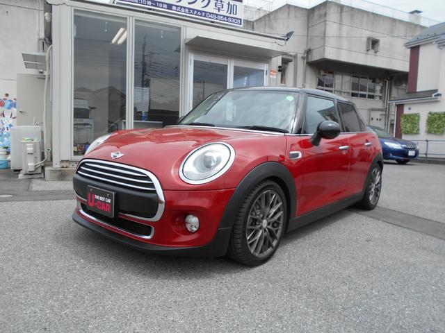 ＭＩＮＩ クーパーＤ　アルミホイール　エアコン　パワーステアリング　運転席エアバッグ　ナビ　バックカメラ　ＬＥＤヘッドライト　フォグランプ　アイドリングストップ　ＥＴＣ　コンフォートアクセス（10枚目）