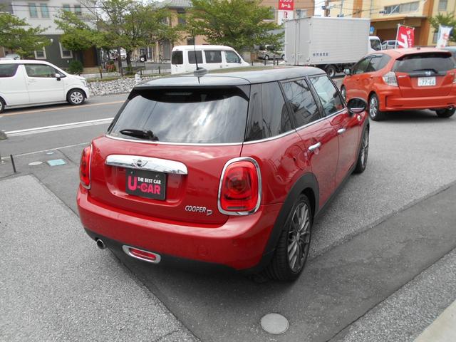 ＭＩＮＩ クーパーＤ　アルミホイール　エアコン　パワーステアリング　運転席エアバッグ　ナビ　バックカメラ　ＬＥＤヘッドライト　フォグランプ　アイドリングストップ　ＥＴＣ　コンフォートアクセス（13枚目）