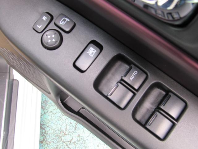 スペーシアカスタム ハイブリッドＸＳターボ　届出済未使用車／スマートキー／両側パワースライドドア／ＬＥＤヘッドライト／クルーズコントロール／アイドリングストップ／コーナーセンサー／レーダーブレーキ／運転席助手席エアバッグ／サイドエアバッグ（26枚目）