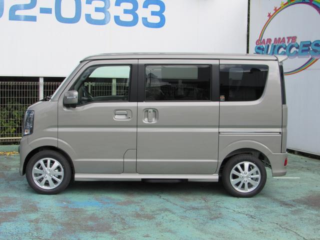 エブリイワゴン ＰＺターボスペシャル　届出済未使用車／スマートキー／両側パワースライドドア／ＬＥＤヘッドライト／アイドリングストップ／コーナーセンサー／レーダーブレーキ／運転席助手席エアバッグ／シートヒーター（9枚目）