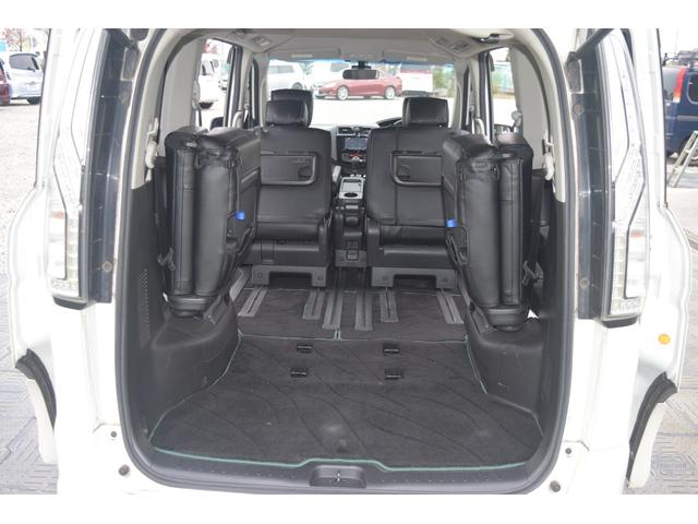 セレナ ハイウェイスター S-ハイブリッド DVD再生・ブルートゥース&USB接続・バックカメラ・ETC・クルーズコントロール・両側オートスライドドア・インテリキー・シートカバー・LEDヘッドライト(9枚目)