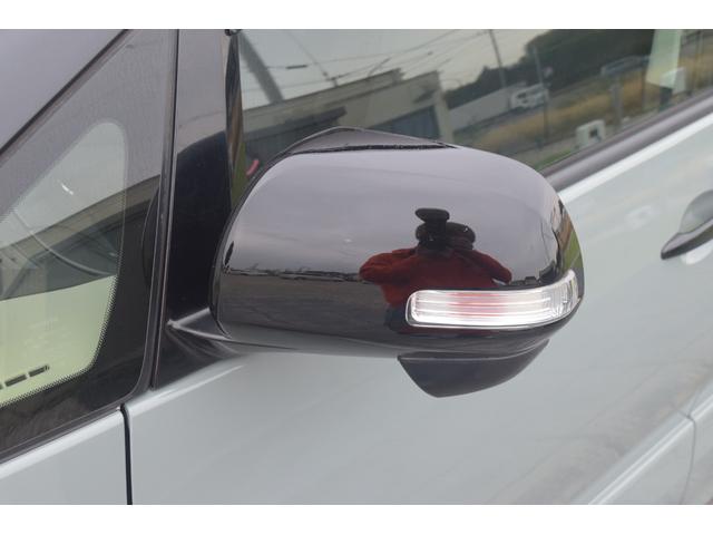 エスティマ アエラス　オリジナルツートン・純正フルセグ地デジＨＤＤナビ・ＤＶＤ再生・ブルートゥース接続・Ｂカメラ・両側オートスライドドア・７人乗り・ＥＴＣ・クルーズコントロール・ＨＩＤヘッドライト・Ｓキー（8枚目）