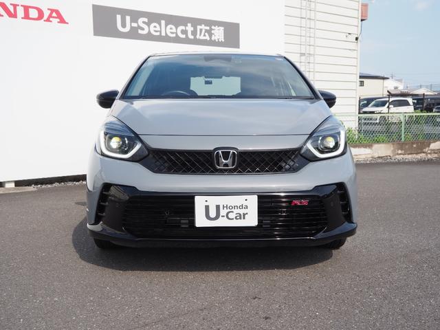 フィット ＲＳ　ホンダセンシング　純正９ＩＮナビ　フルセグ　Ｒカメラ　ＥＴＣ　ＦＲドラレコ　障害物センサー　アルミホイール　ＬＥＤライト　急アクセル抑制機能　ホンダコネクト　当社業務車　横滑り防止装置　リヤカメラ（7枚目）