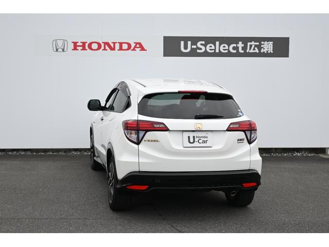 ヴェゼル ハイブリッドＲＳ・ホンダセンシング　純正ナビ　フルセグ　Ｒカメラ　ＥＴＣ　シートヒーター　アルミホイール　ＬＥＤライト　１オ－ナ－　定期点検記録簿　サイドＳＲＳ　フルオートエアコン　ＵＳＢ接続　両席エアバック　スマキー　ＴＶナビ　イモビ（9枚目）