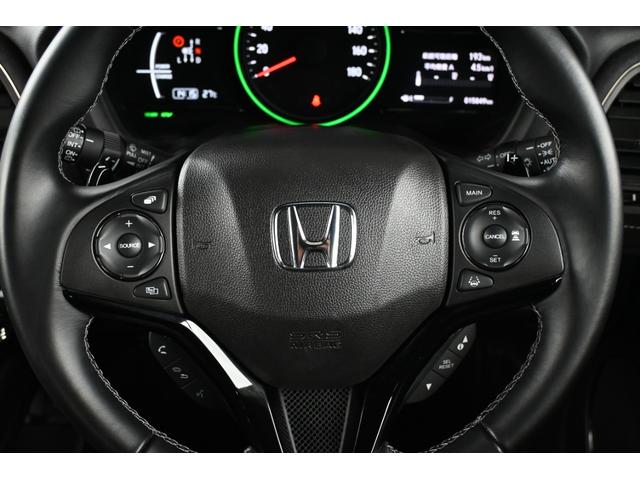 ヴェゼル ハイブリッドＲＳ・ホンダセンシング　純正ナビ　フルセグ　Ｒカメラ　ＥＴＣ　シートヒーター　アルミホイール　ＬＥＤライト　１オ－ナ－　定期点検記録簿　サイドＳＲＳ　フルオートエアコン　ＵＳＢ接続　両席エアバック　スマキー　ＴＶナビ　イモビ（12枚目）