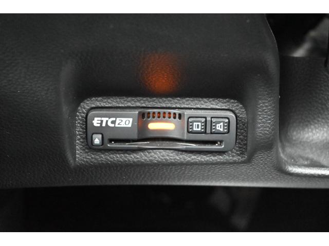 ヴェゼル ｅ：ＨＥＶＺ　ホンダセンシング　ホンダコネクトディスプレイナビ　Ｒカメラ　２．０ＥＴＣ　ＦＲドラレコ　障害物センサー　シートヒーター　ＰＷゲート　アルミホイール　ＬＥＤライト　衝突回避支援ブレーキ機能　１オナ（15枚目）