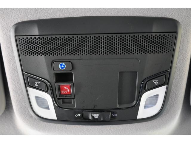 フィット ｅ：ＨＥＶクロスター　ホンダセンシング　ホンダコネクトディスプレイナビ　Ｒカメラ　２．０ＥＴＣ　ＦＲドラレコ　障害物センサー　アルミホイール　ＬＥＤライト　衝突回避システム　１オーナー　フルオートエアコン　整備記録簿（17枚目）