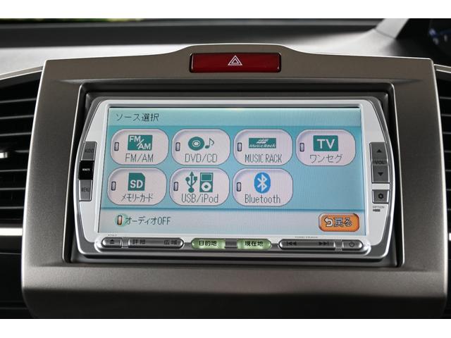 フリードスパイク Ｇエアロ　雹害現状車　純正ナビ　ワンセグ　ＦＲカメラ　ＥＴＣ　アルミホイール　ＨＩＤライト　左ＰＷスライドドア　１オーナー車　インテリキー　Ｂカメ　キーレス　ナビＴＶ　整備記録簿　助手席エアバッグ　ＡＡＣ（2枚目）