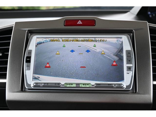 フリードスパイク Ｇエアロ　雹害現状車　純正ナビ　ワンセグ　ＦＲカメラ　ＥＴＣ　アルミホイール　ＨＩＤライト　左ＰＷスライドドア　１オーナー車　インテリキー　Ｂカメ　キーレス　ナビＴＶ　整備記録簿　助手席エアバッグ　ＡＡＣ（3枚目）
